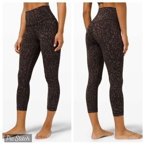 Lululemon Women’s Align Crop Leggings Wild Thing Camo 21” Size 2